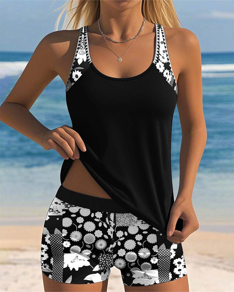 Sabrina | Tweedelig Badpak met Comfortabele Pasvorm en Bloemige Strandstijl